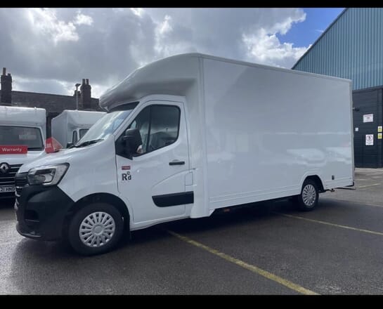 Man with a Van Slough, Zayna Logistics LTD