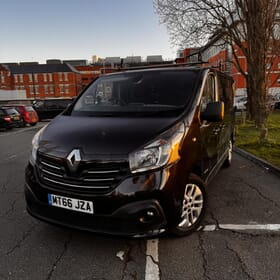 Wali removals van