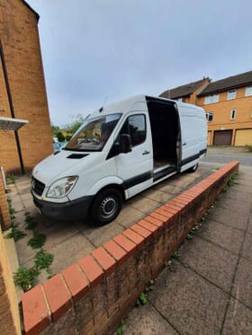 Bee Brothers Removals van