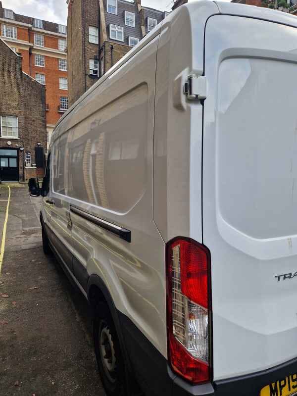 Man and van driver in London