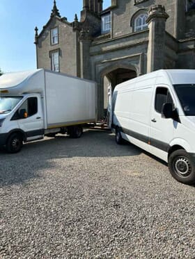 Azjer Removals van