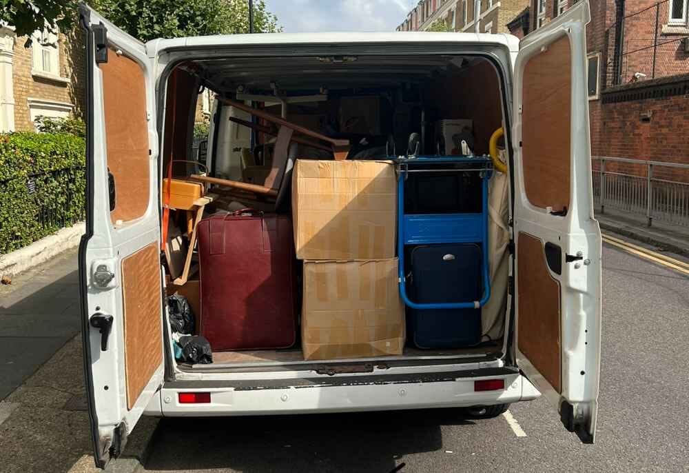 Man and van driver in London