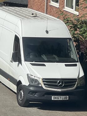 AlexMove Logistics van