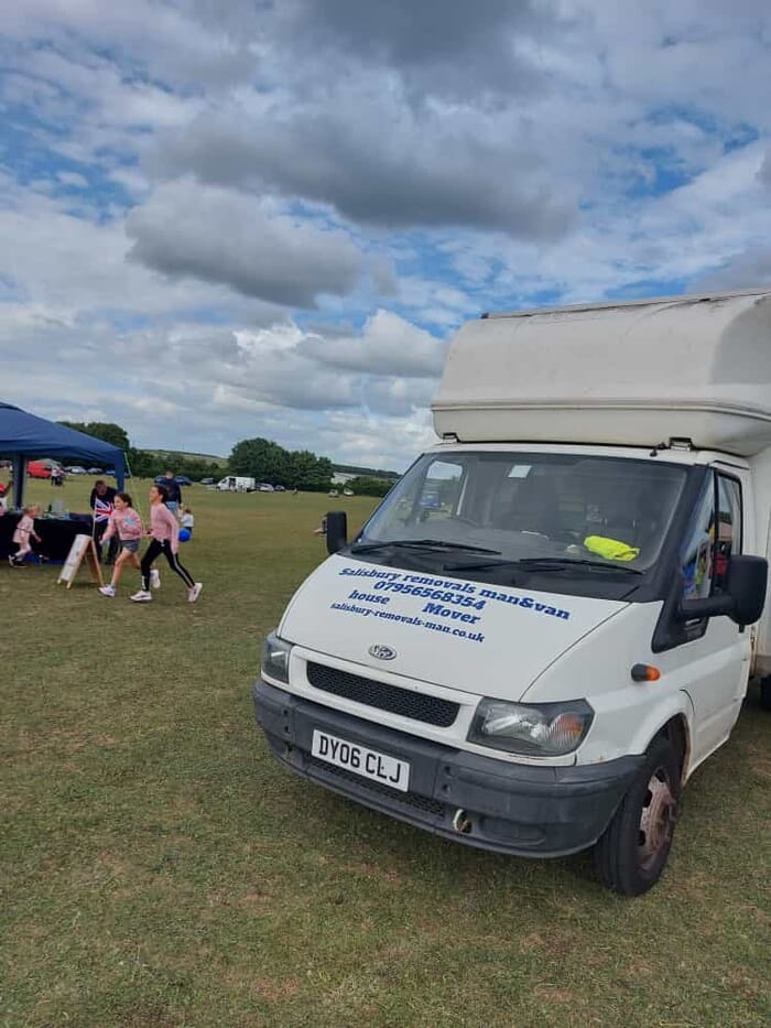 Iulian Istoc - Man and Van in Salisbury