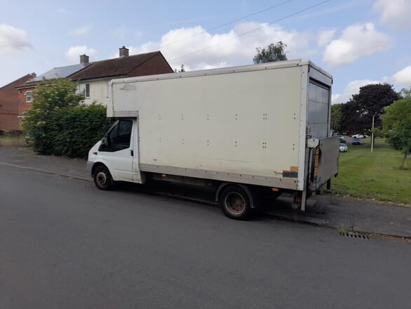 Man with a Van Luton, Pace removals