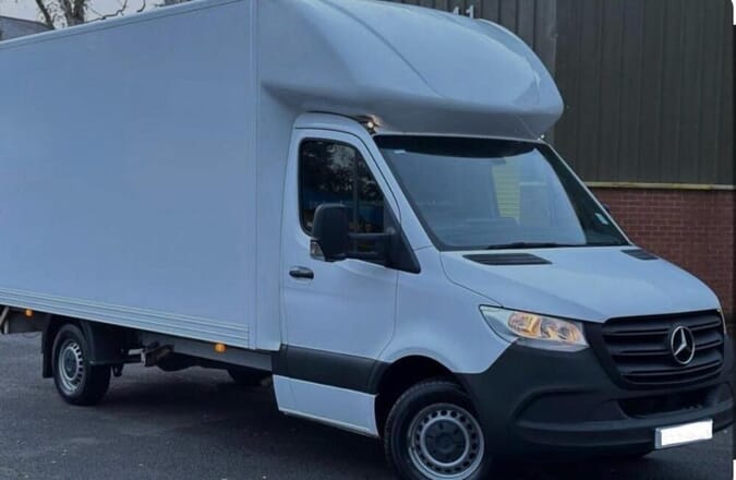 Man with a Van Weybridge, Fast Move