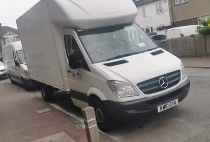 MC Movers van