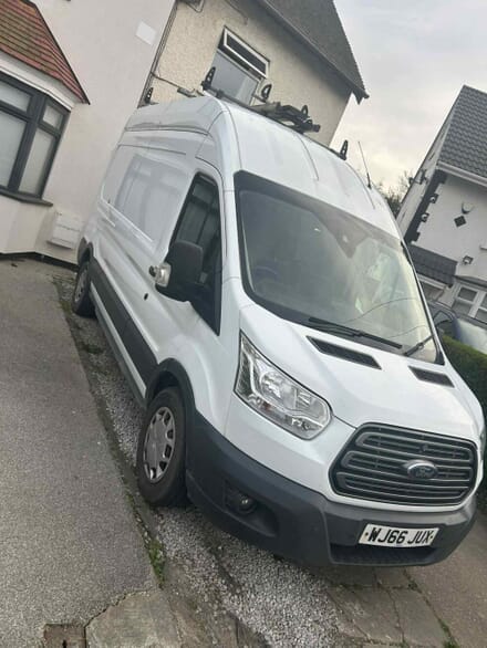 Man with a Van Hull, Helyards