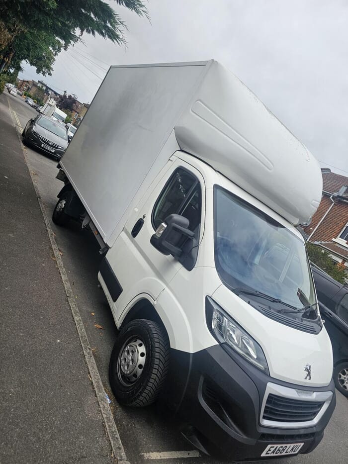 Tendayi Chigumbu - Man and Van in Southampton